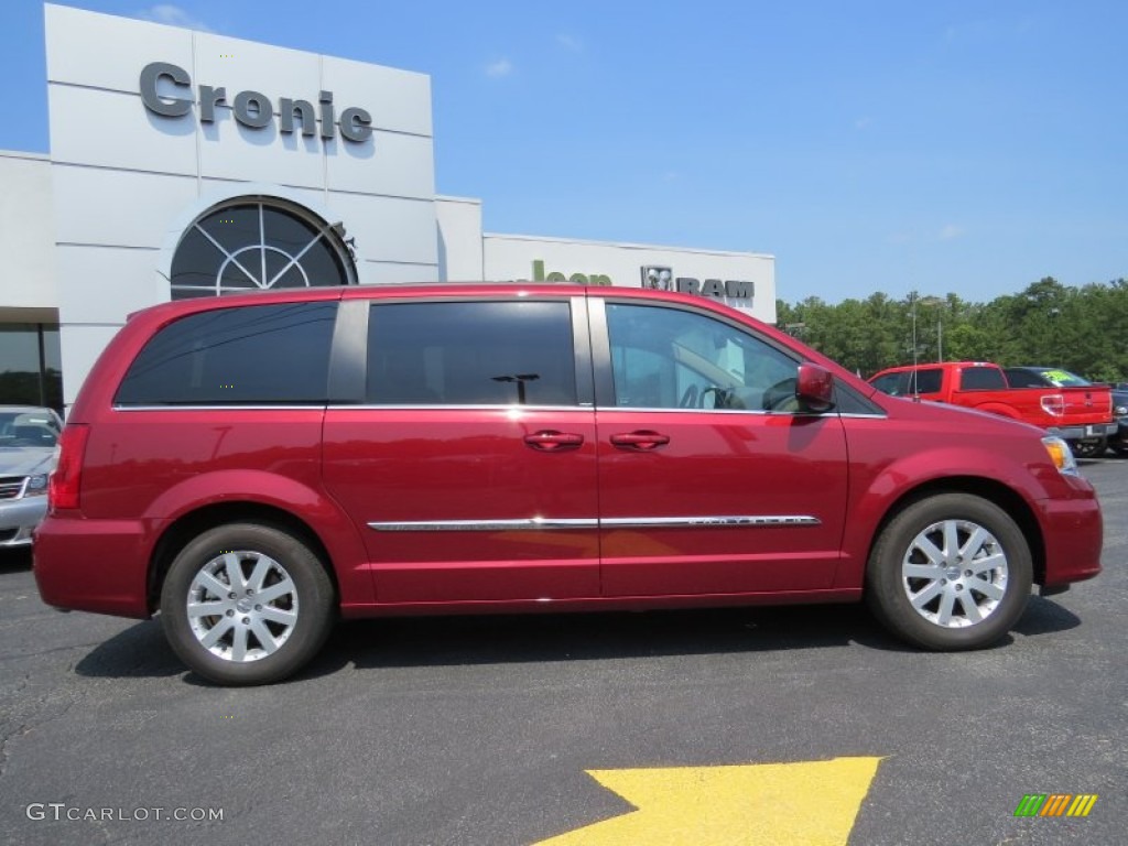 2014 Town & Country Touring - Deep Cherry Red Crystal Pearl / Dark Frost Beige/Medium Frost Beige photo #8
