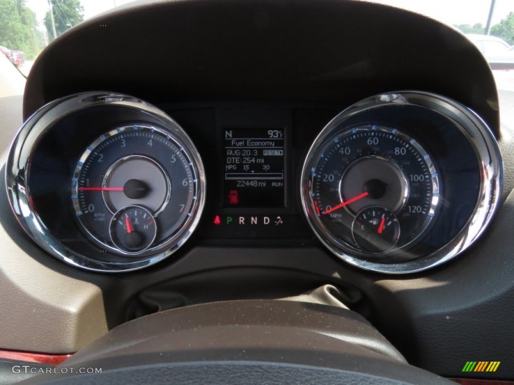 2014 Town & Country Touring - Deep Cherry Red Crystal Pearl / Dark Frost Beige/Medium Frost Beige photo #23