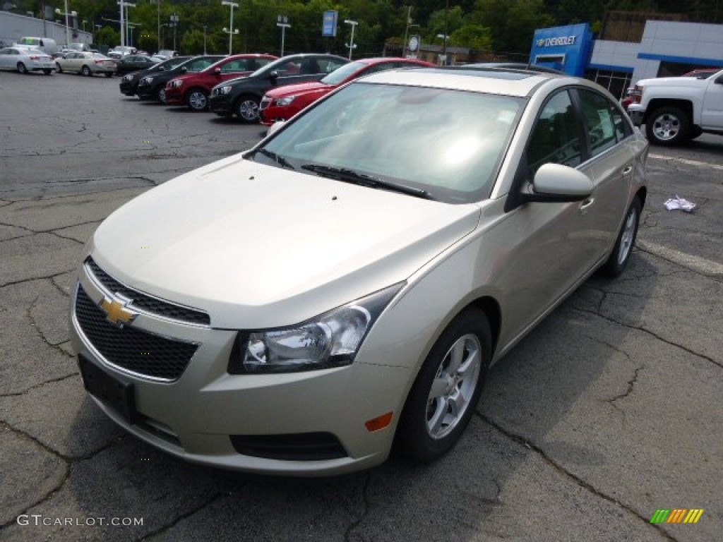 2014 Cruze LT - Champagne Silver Metallic / Medium Titanium photo #4