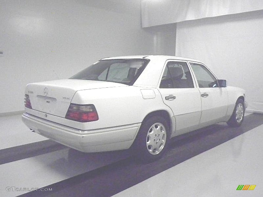 1995 E 300D Sedan - Polar White / Grey photo #2