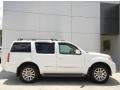 Avalanche White - Pathfinder LE 4x4 Photo No. 5