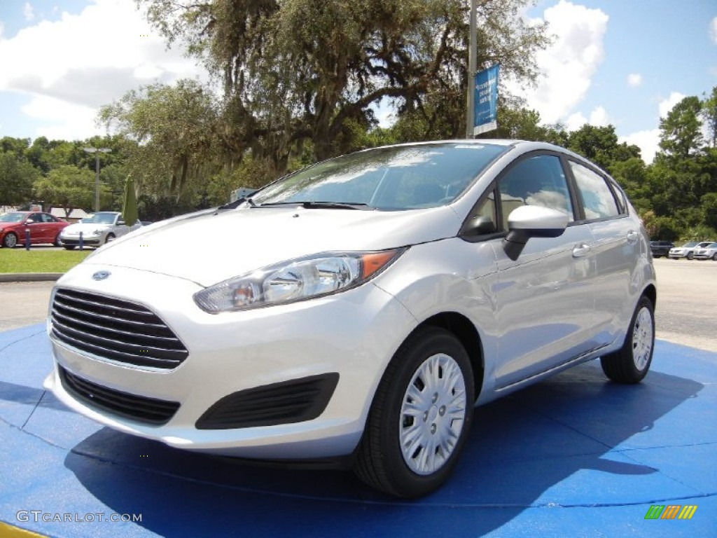 Ingot Silver Metallic 2015 Ford Fiesta S Sedan Exterior Photo #96193376