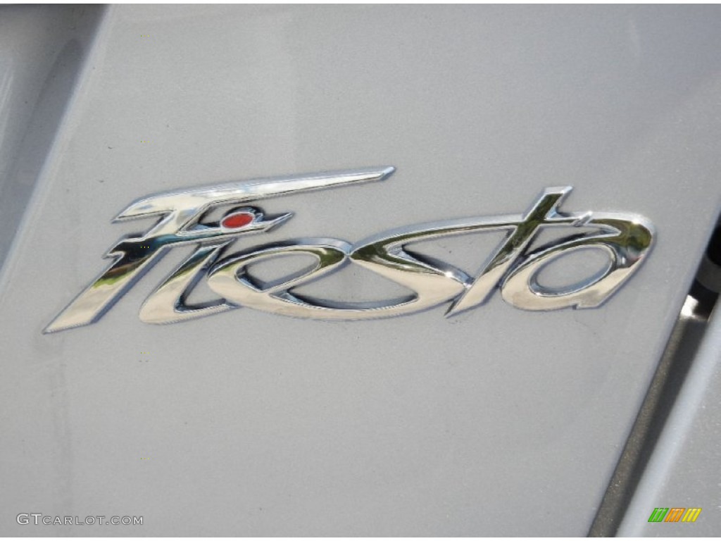 2015 Ford Fiesta S Sedan Marks and Logos Photos