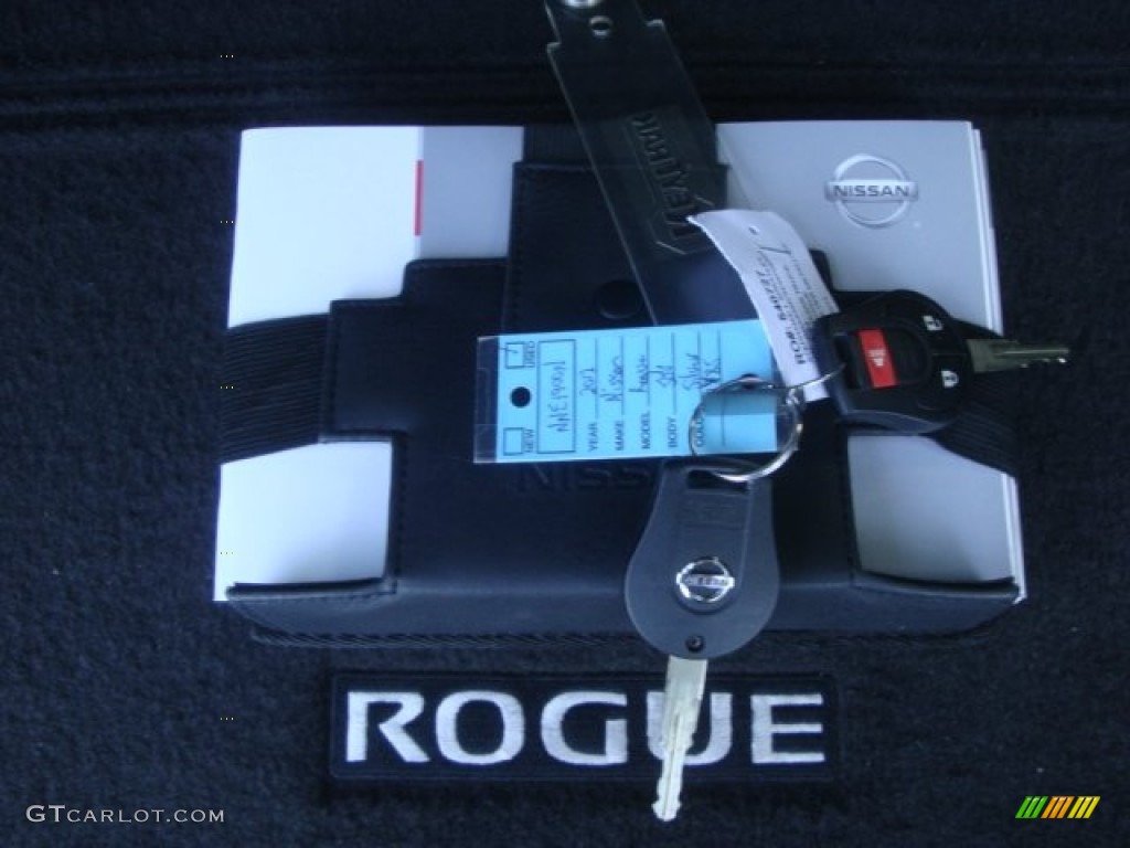 2012 Rogue S AWD - Brilliant Silver / Black photo #23