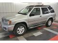 2002 Chrome Silver Metallic Nissan Pathfinder SE 4x4  photo #2