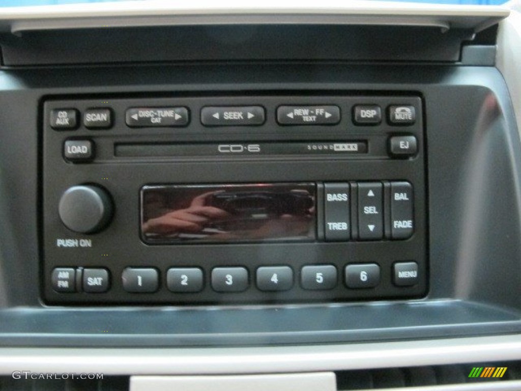 2004 Aviator Luxury AWD - Black / Light Parchment photo #31
