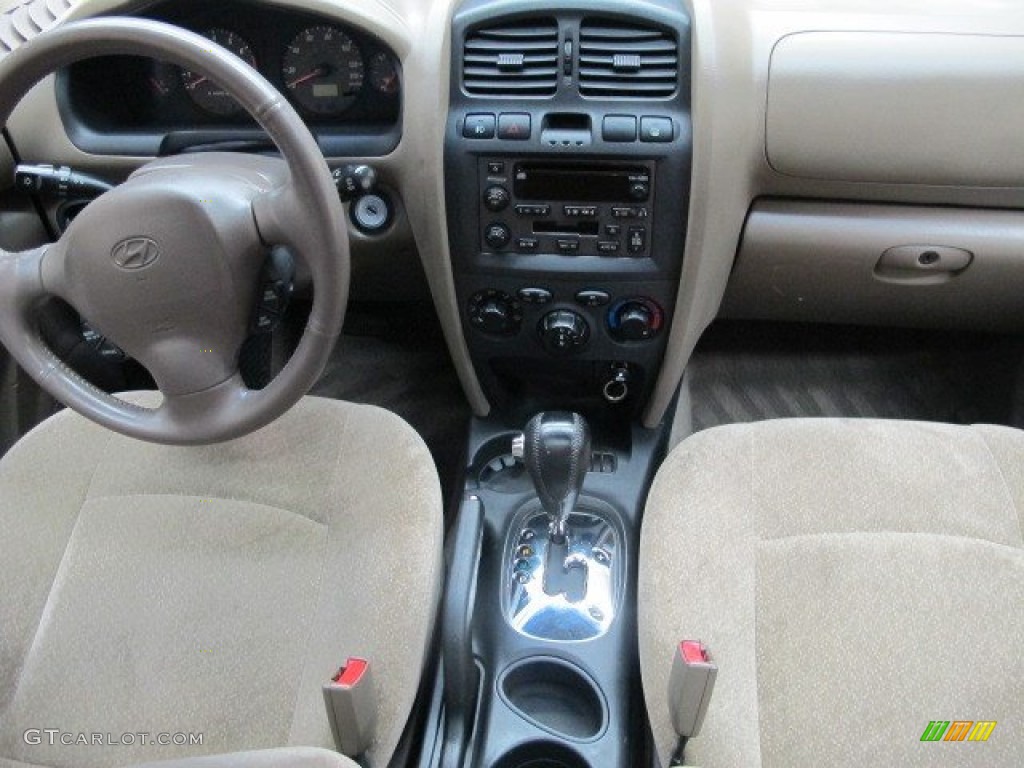 2004 Santa Fe GLS 4WD - Sandstone / Beige photo #24