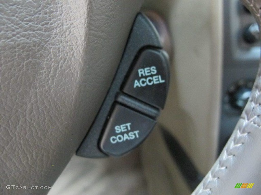 2004 Santa Fe GLS 4WD - Sandstone / Beige photo #35
