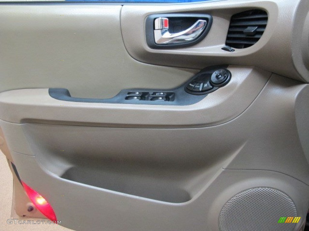 2004 Santa Fe GLS 4WD - Sandstone / Beige photo #37