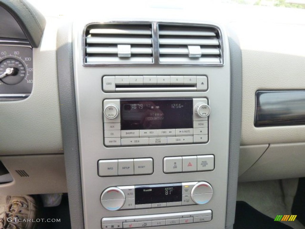 2007 MKX AWD - Black / Medium Camel photo #16