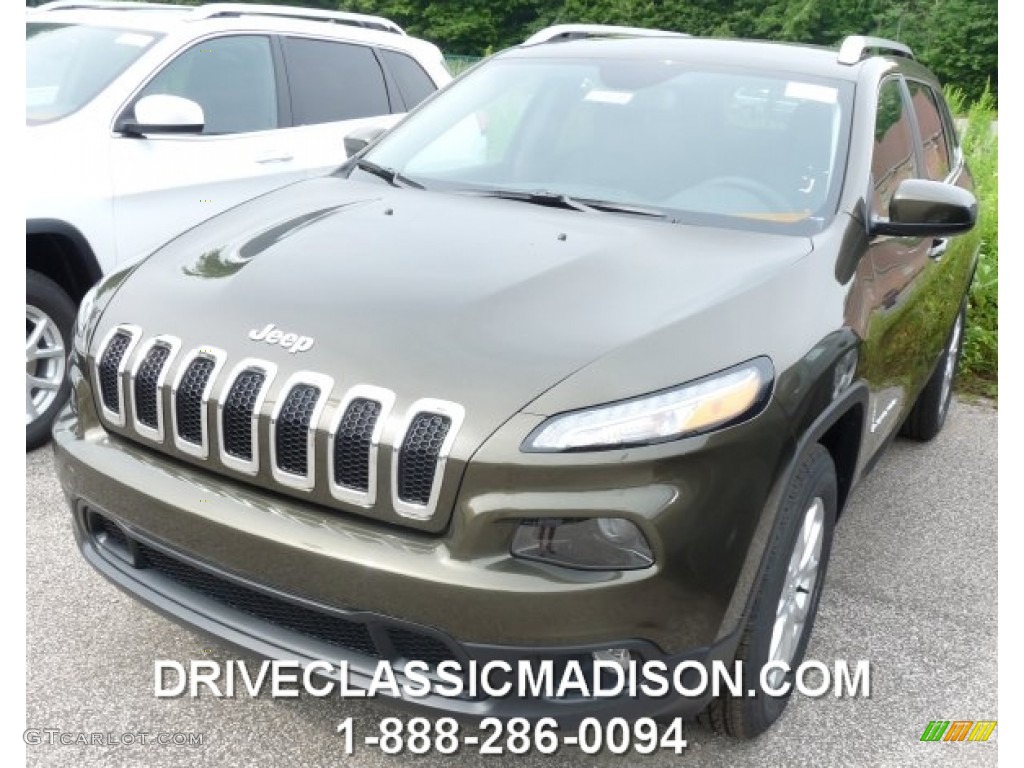 2015 Cherokee Latitude 4x4 - ECO Green Pearl / Black photo #1