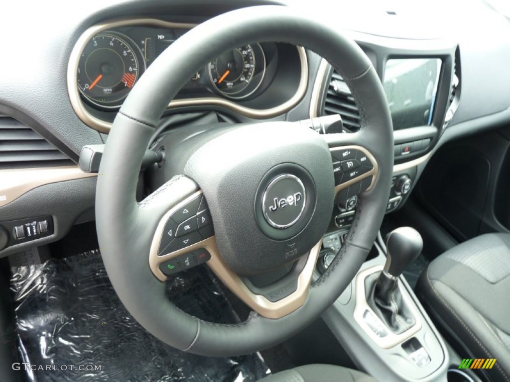 2015 Jeep Cherokee Latitude 4x4 Black Steering Wheel Photo #96224145