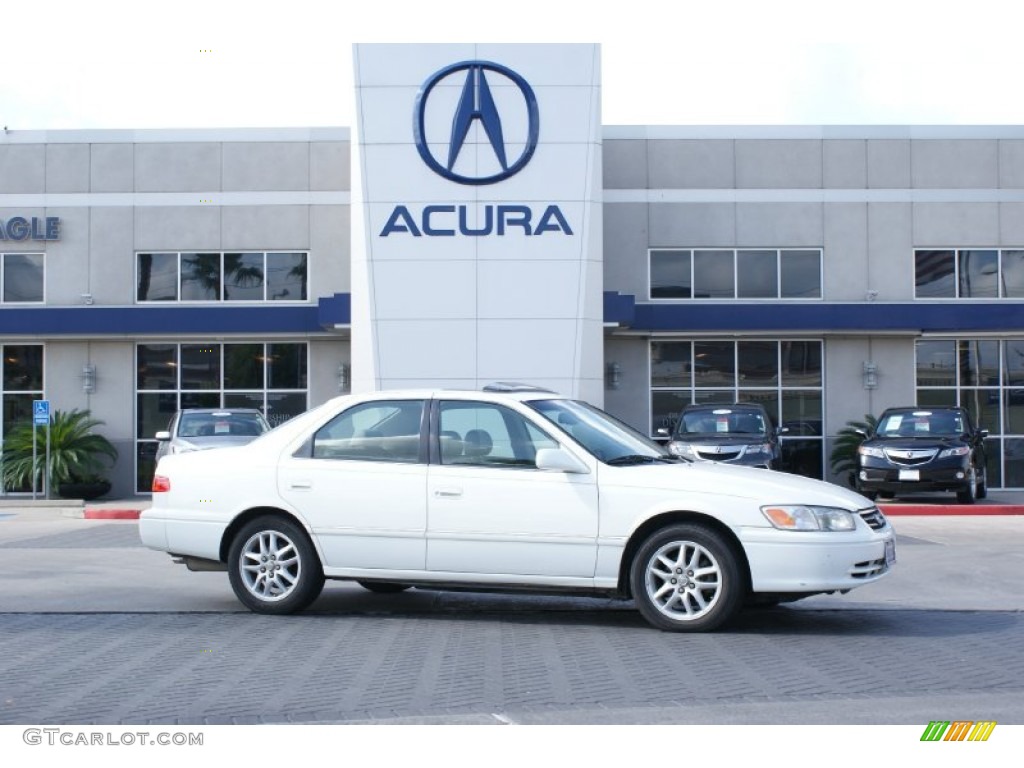 2000 Camry XLE V6 - Super White / Gray photo #1