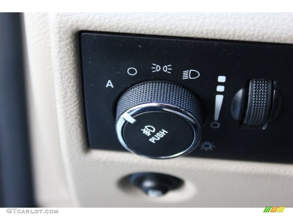 2011 Grand Cherokee Overland - Mineral Gray Metallic / Dark Frost Beige/Light Frost Beige photo #26