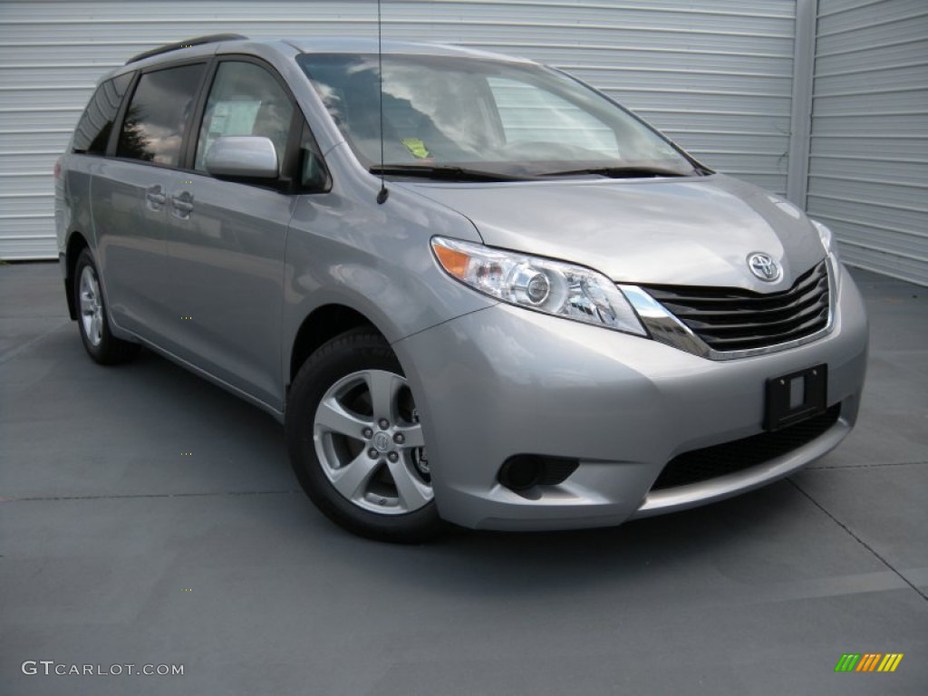 2014 Sienna LE - Silver Sky Metallic / Light Gray photo #1
