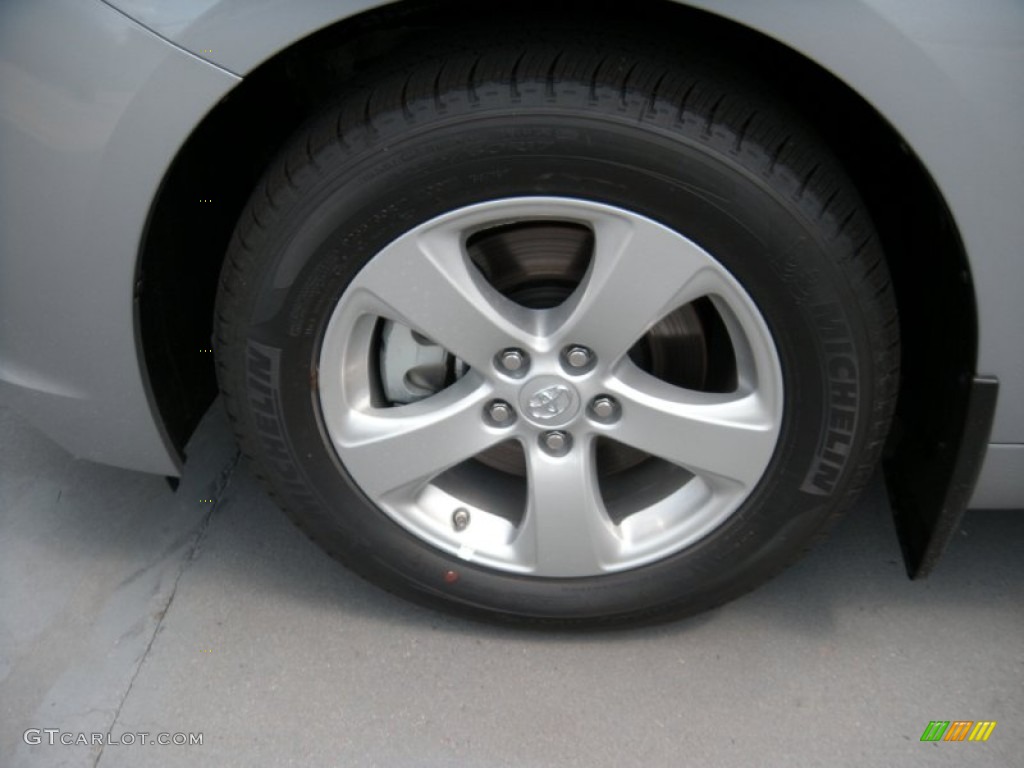 2014 Sienna LE - Silver Sky Metallic / Light Gray photo #11