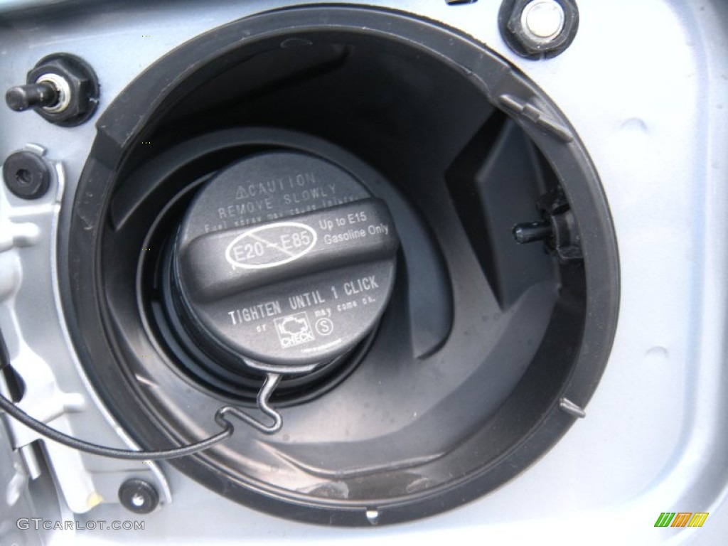 2014 Sienna LE - Silver Sky Metallic / Light Gray photo #13