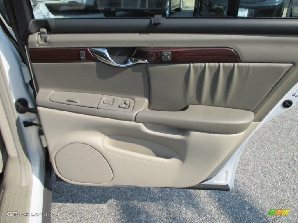 2004 DeVille DHS - White Lightning / Shale photo #27