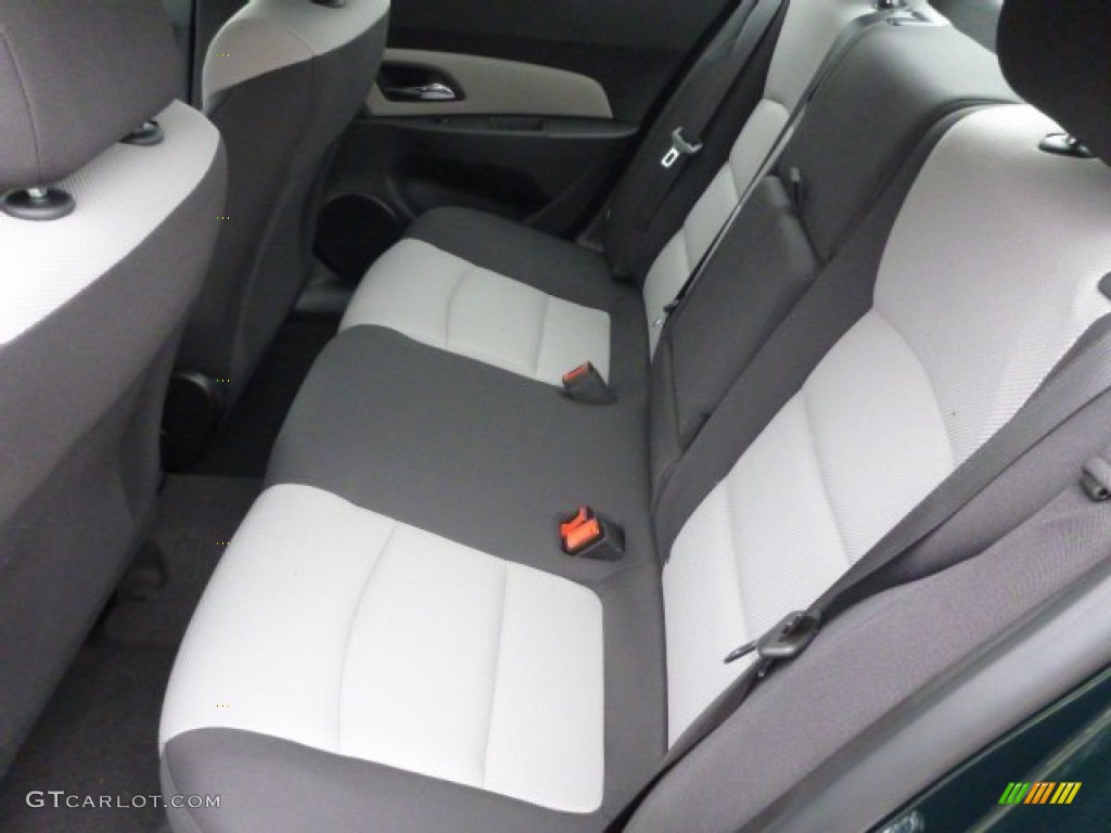 2014 Cruze LS - Rainforest Green Metallic / Jet Black/Medium Titanium photo #11