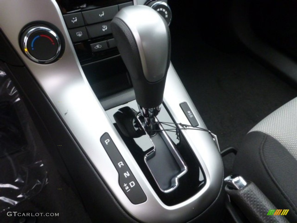 2014 Cruze LS - Rainforest Green Metallic / Jet Black/Medium Titanium photo #16