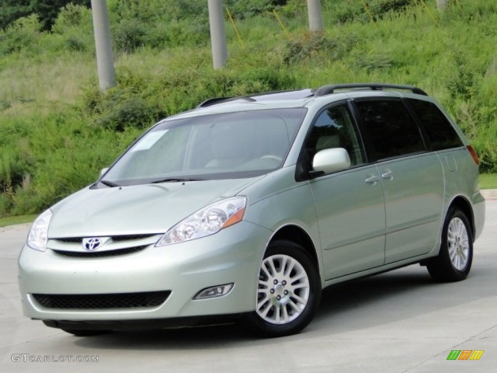 Silver Pine Mica Toyota Sienna