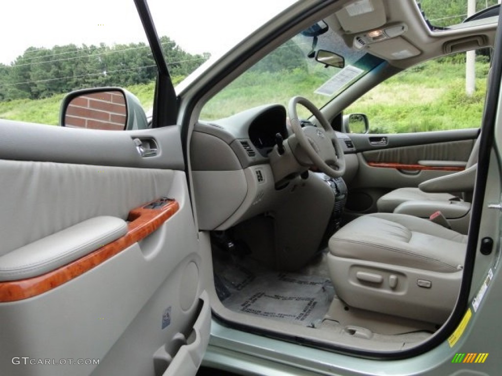 2007 Sienna XLE - Silver Pine Mica / Taupe photo #6