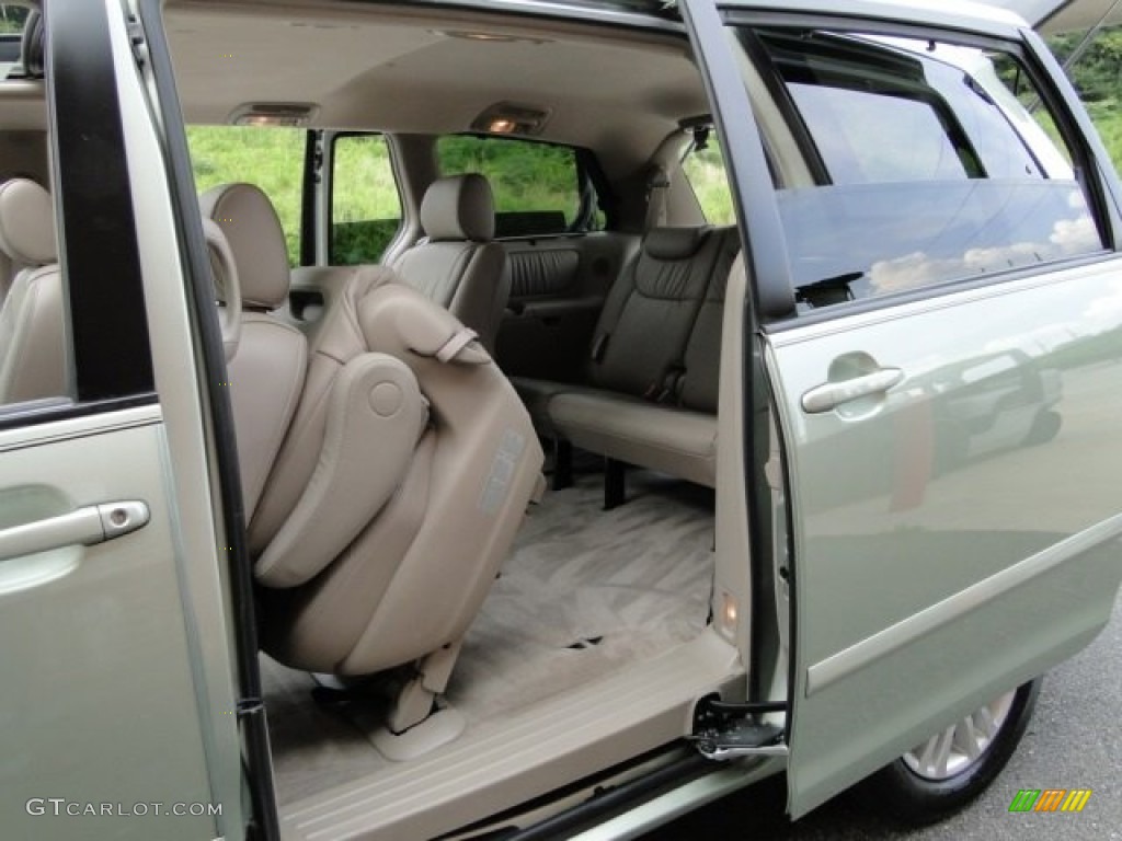 2007 Sienna XLE - Silver Pine Mica / Taupe photo #21