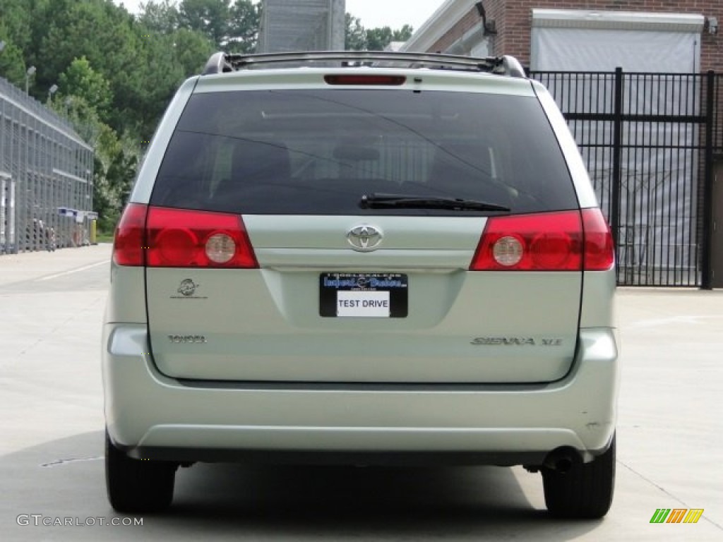 2007 Sienna XLE - Silver Pine Mica / Taupe photo #33