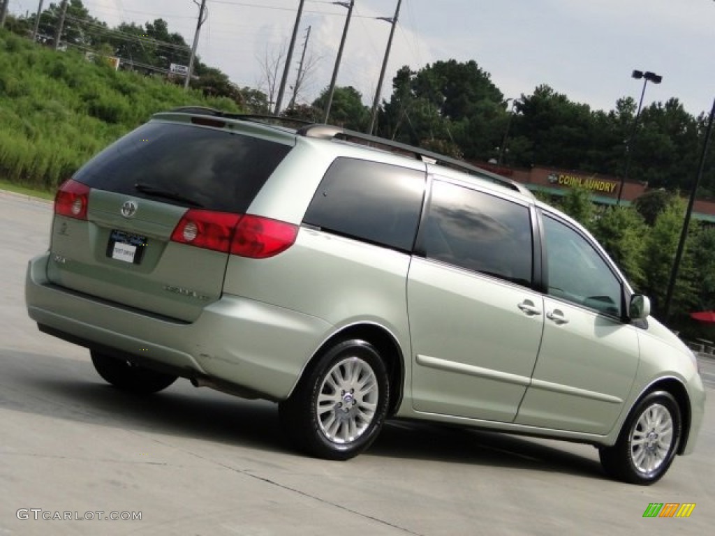 2007 Sienna XLE - Silver Pine Mica / Taupe photo #34