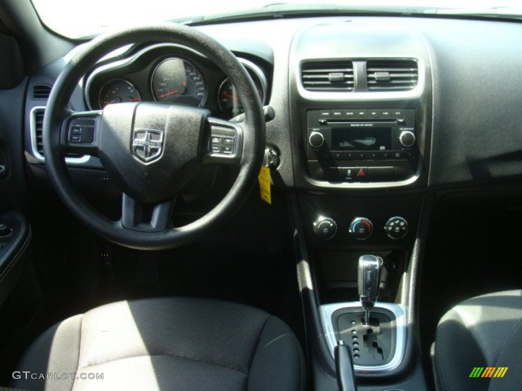 2014 Avenger SE - Bright White / Black photo #16