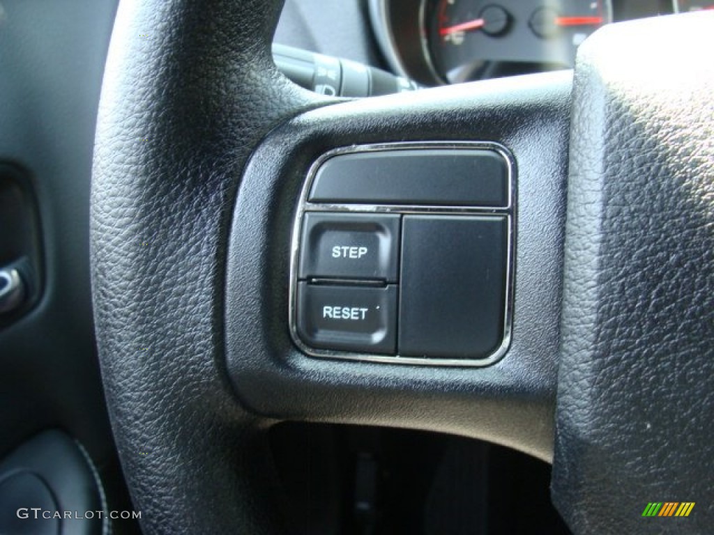 2014 Avenger SE - Bright White / Black photo #18