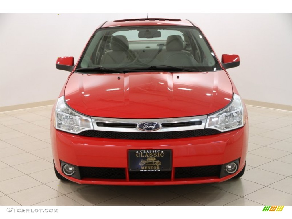 2008 Focus SES Sedan - Vermillion Red / Medium Stone photo #2