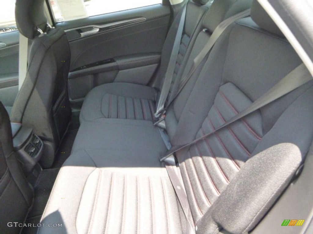 2015 Ford Fusion SE Rear Seat Photo #96250407