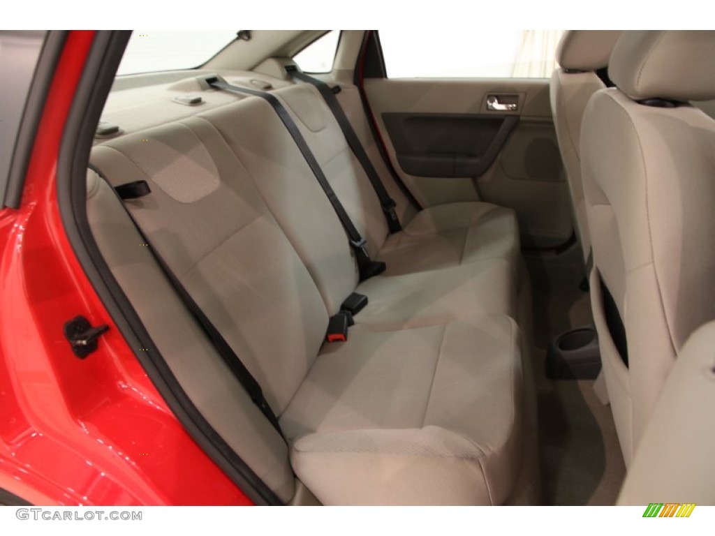 2008 Focus SES Sedan - Vermillion Red / Medium Stone photo #13