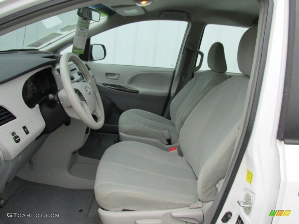 2011 Sienna V6 - Super White / Light Gray photo #12