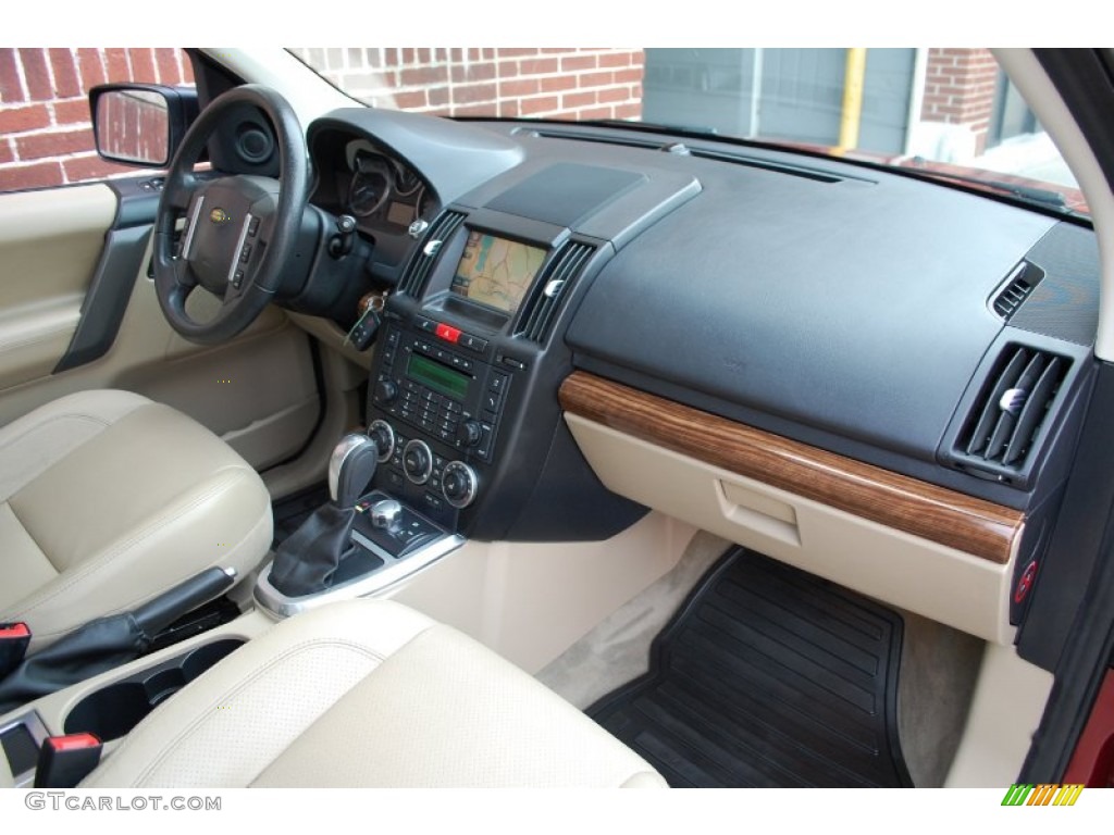 2009 Land Rover LR2 HSE Dashboard Photos