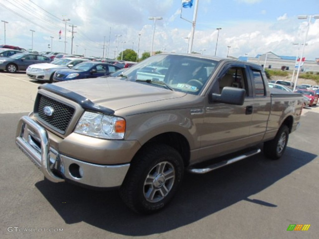 2006 F150 XLT SuperCab 4x4 - Arizona Beige Metallic / Tan photo #6