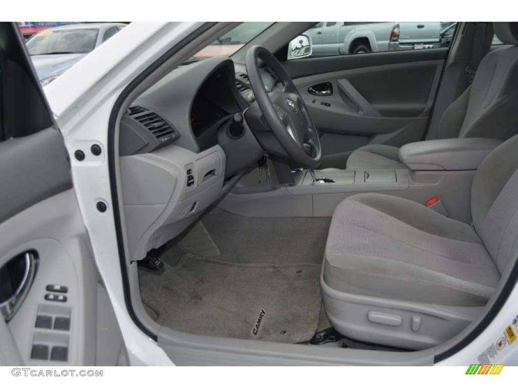 2010 Camry LE - Super White / Ash Gray photo #9