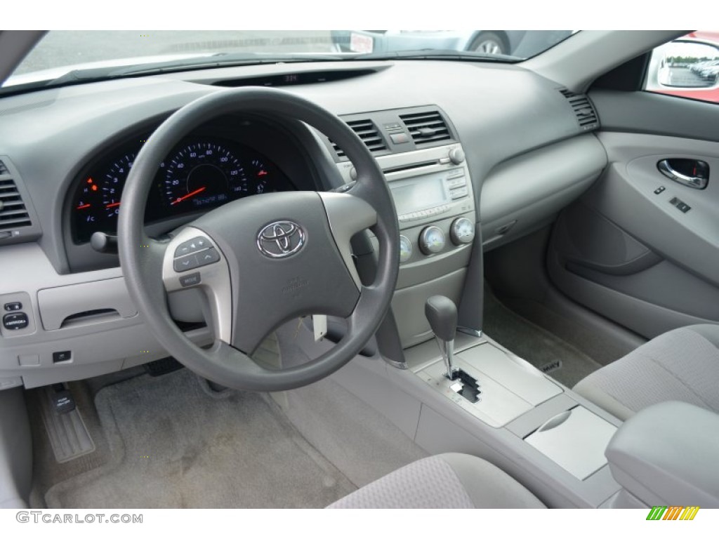 2010 Camry LE - Super White / Ash Gray photo #10