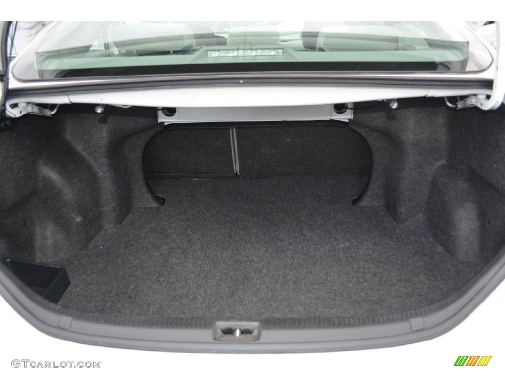 2010 Camry LE - Super White / Ash Gray photo #12