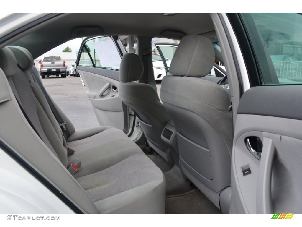 2010 Camry LE - Super White / Ash Gray photo #13
