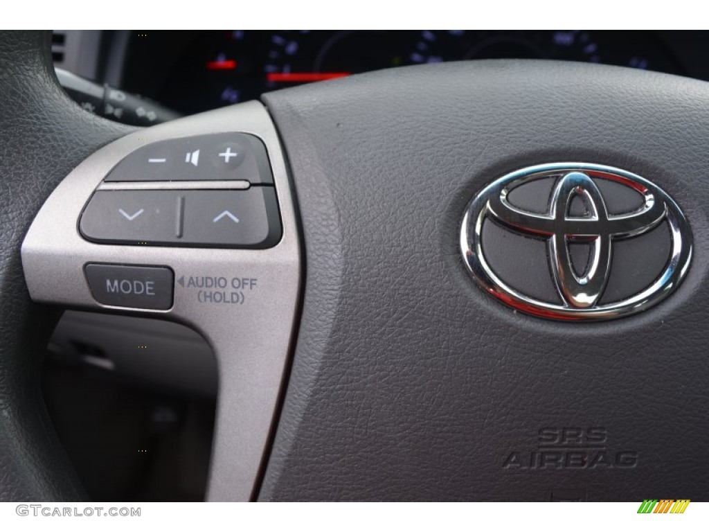 2010 Camry LE - Super White / Ash Gray photo #23