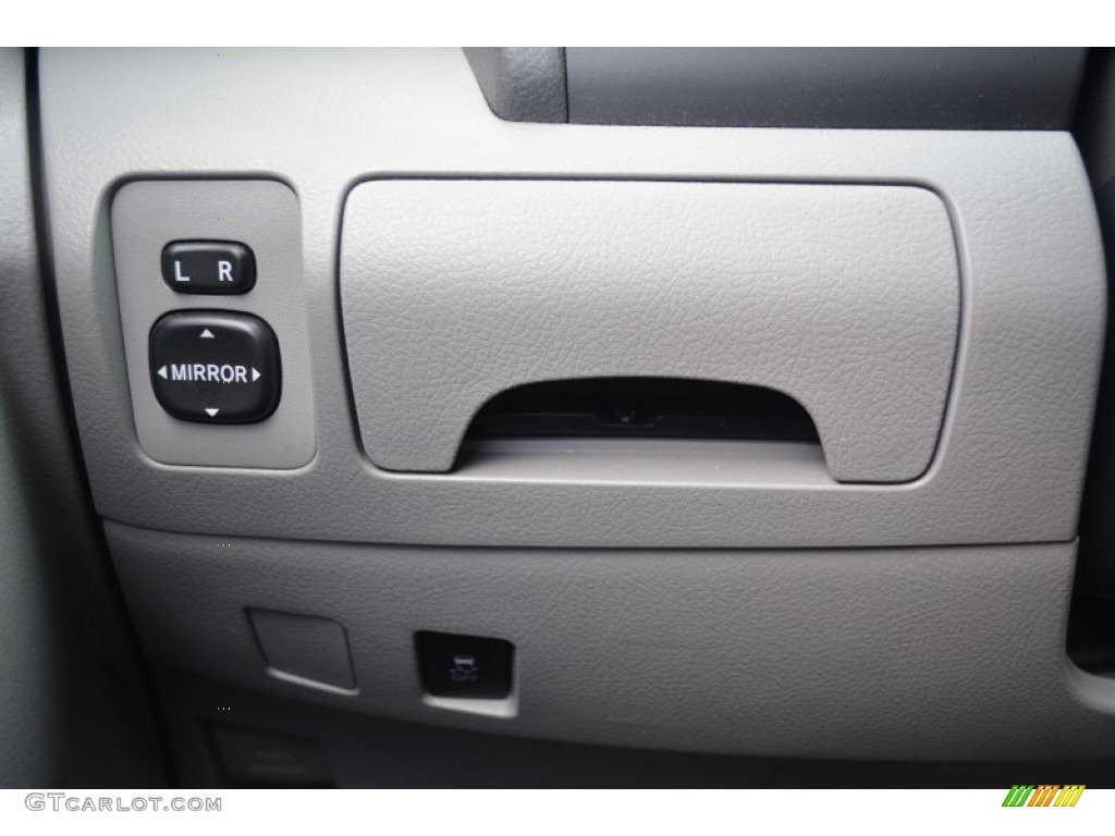 2010 Camry LE - Super White / Ash Gray photo #26