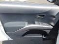 Diamond White Pearl - Outlander LS 4WD Photo No. 10