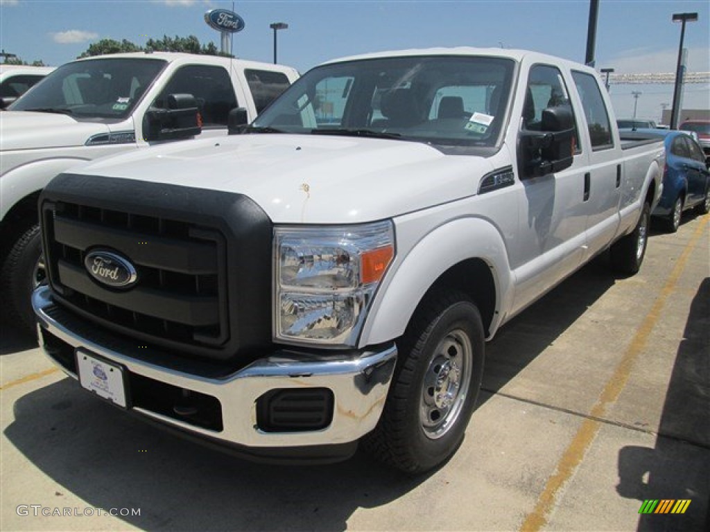 2015 F250 Super Duty XL Crew Cab - Oxford White / Steel photo #3