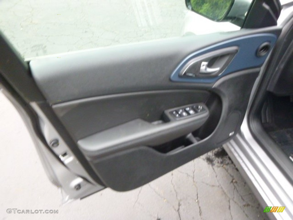2015 Chrysler 200 S Black Door Panel Photo #96264078