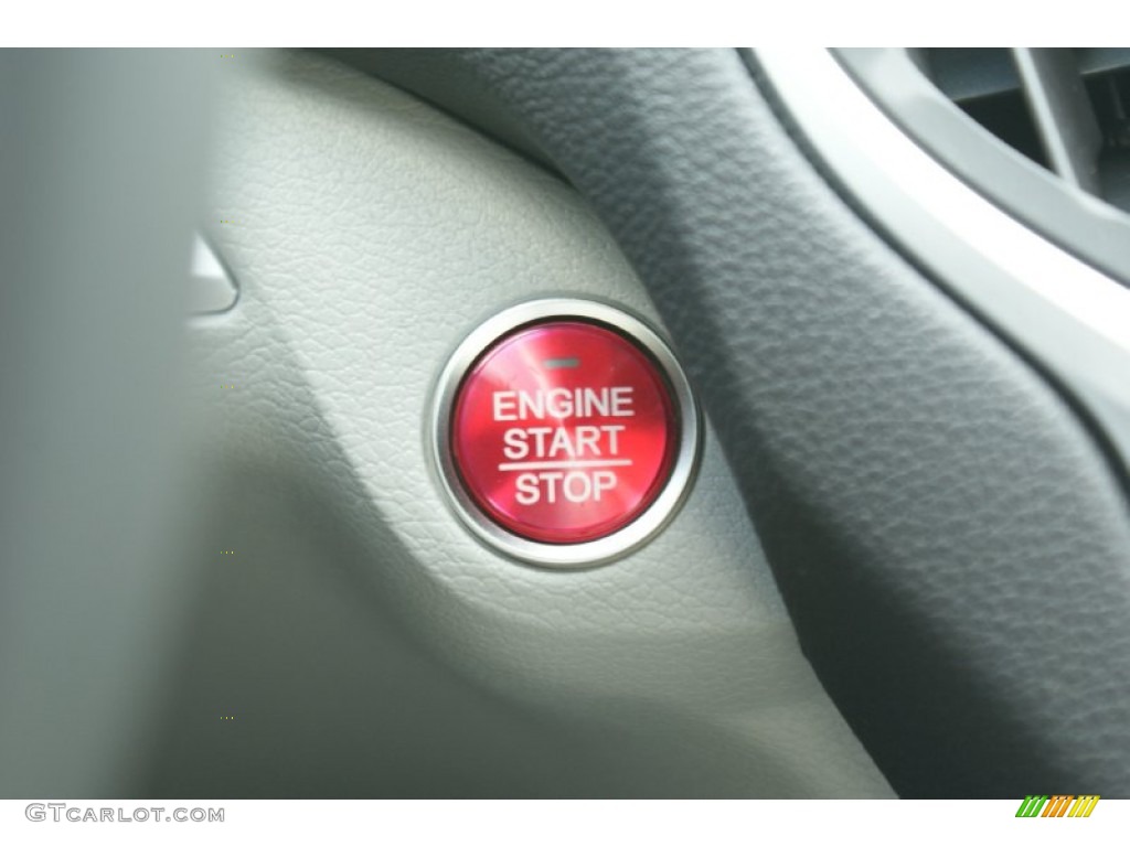 2015 Acura TLX 3.5 Technology Controls Photo #96275181