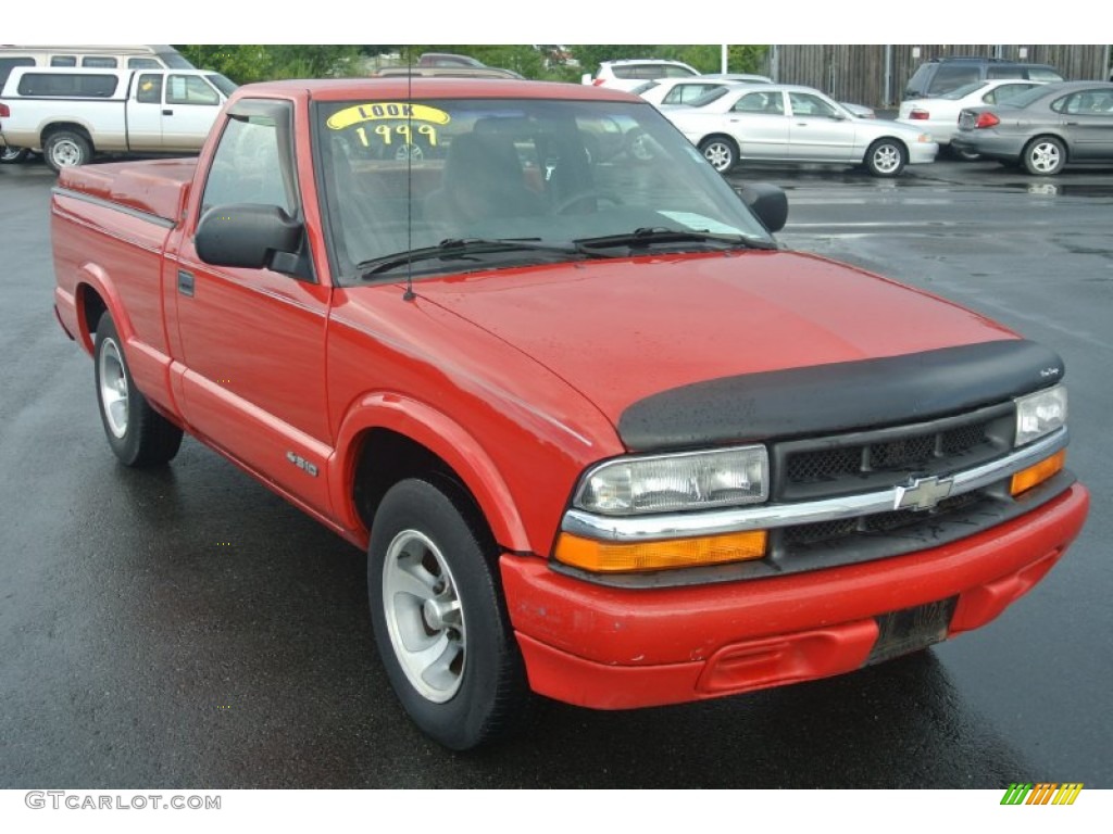 Victory Red Chevrolet S10