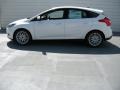 White Platinum - Focus Titanium Hatchback Photo No. 6