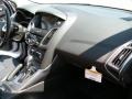 White Platinum - Focus Titanium Hatchback Photo No. 17